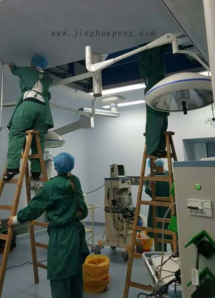 专业人员正在对医院洁净手术室更换高效空气草莓操逼视频
